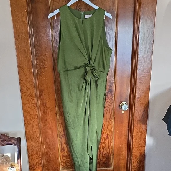 Ted Baker pohshan Keyhole Detail Midi Dress in khaki-Green - Picture 3 of 10